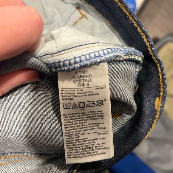 Women’s skinny jeans. Gap size 6 - Tall - Picture 3 of 5